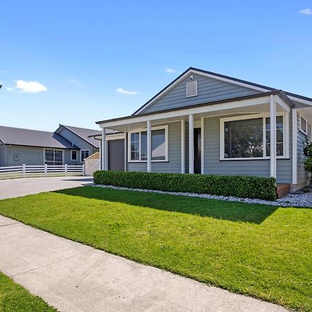 Sky Blue Retreat - Waihi Beach Holiday Home Exterior photo